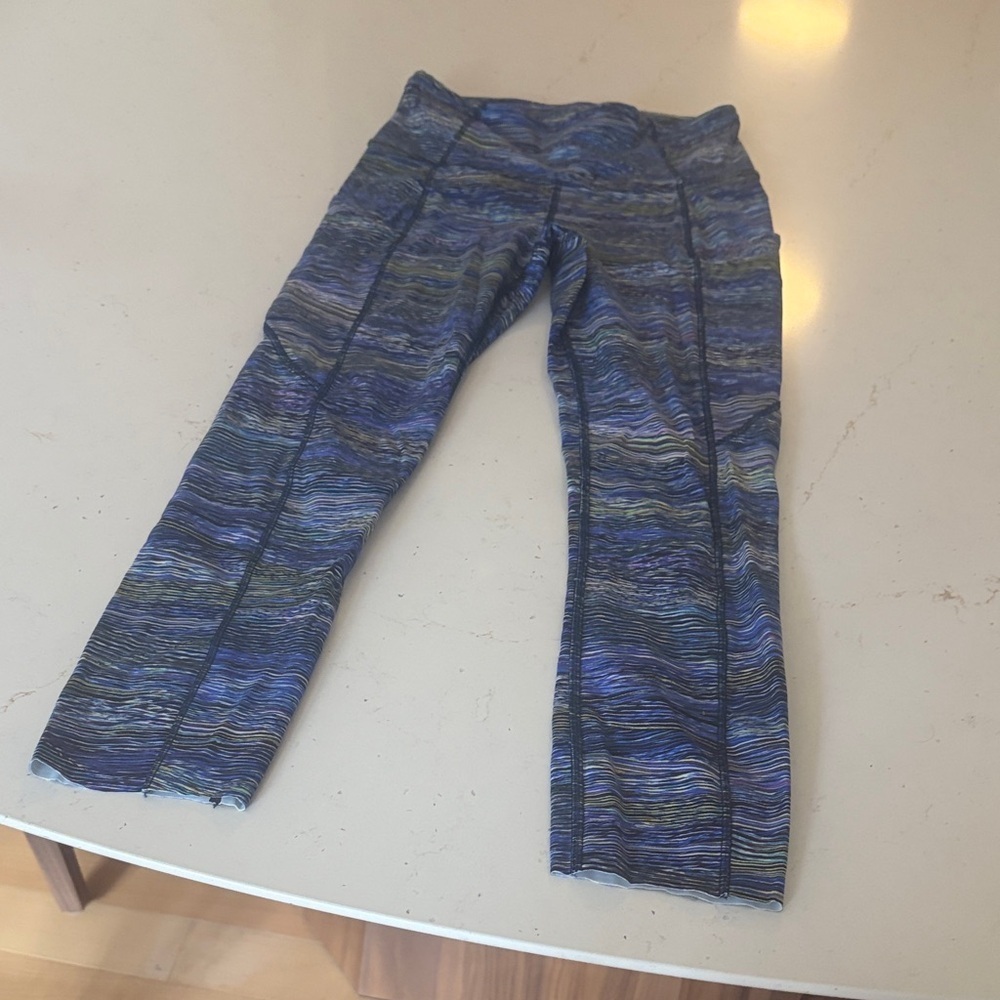 Lululemon athletica size 6 (blue and multi colored) workout leggings (EUC) - Picture 1 of 1